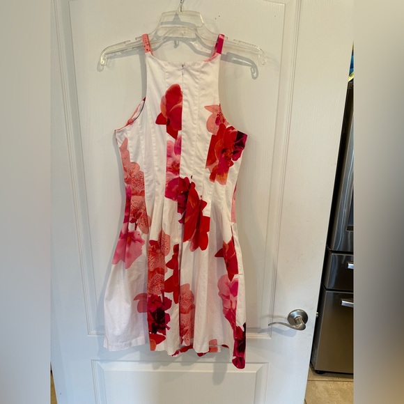 Sold - Picture 2 of 7